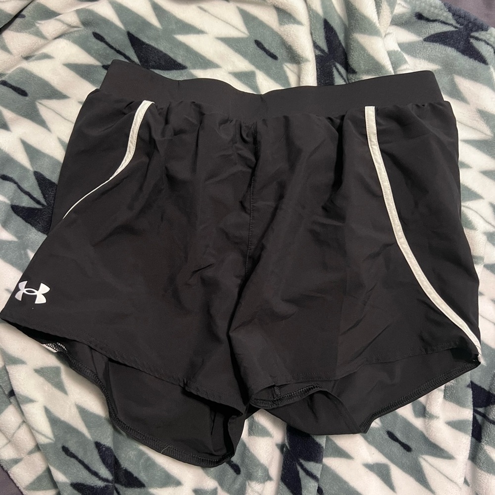 Under Armour Black Athletic Shorts Lightweight Relaxed Fit